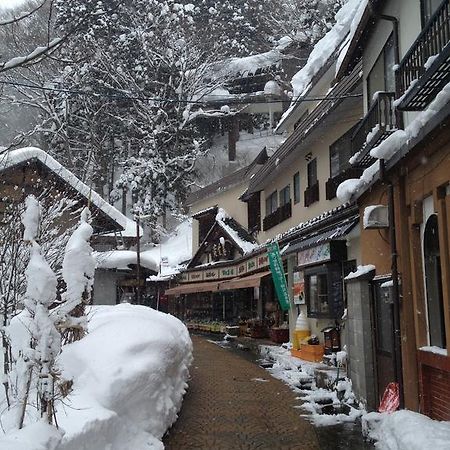 Hôtel Sawataya à Nozawaonsen Extérieur photo