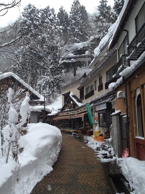 Hôtel Sawataya à Nozawaonsen Extérieur photo